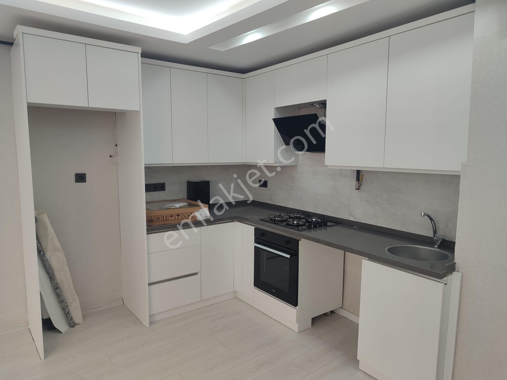 Sağlık Ocağı Yakını İçi Yapılı Doğalgazlı 3+1 Yüksek Giriş Daire