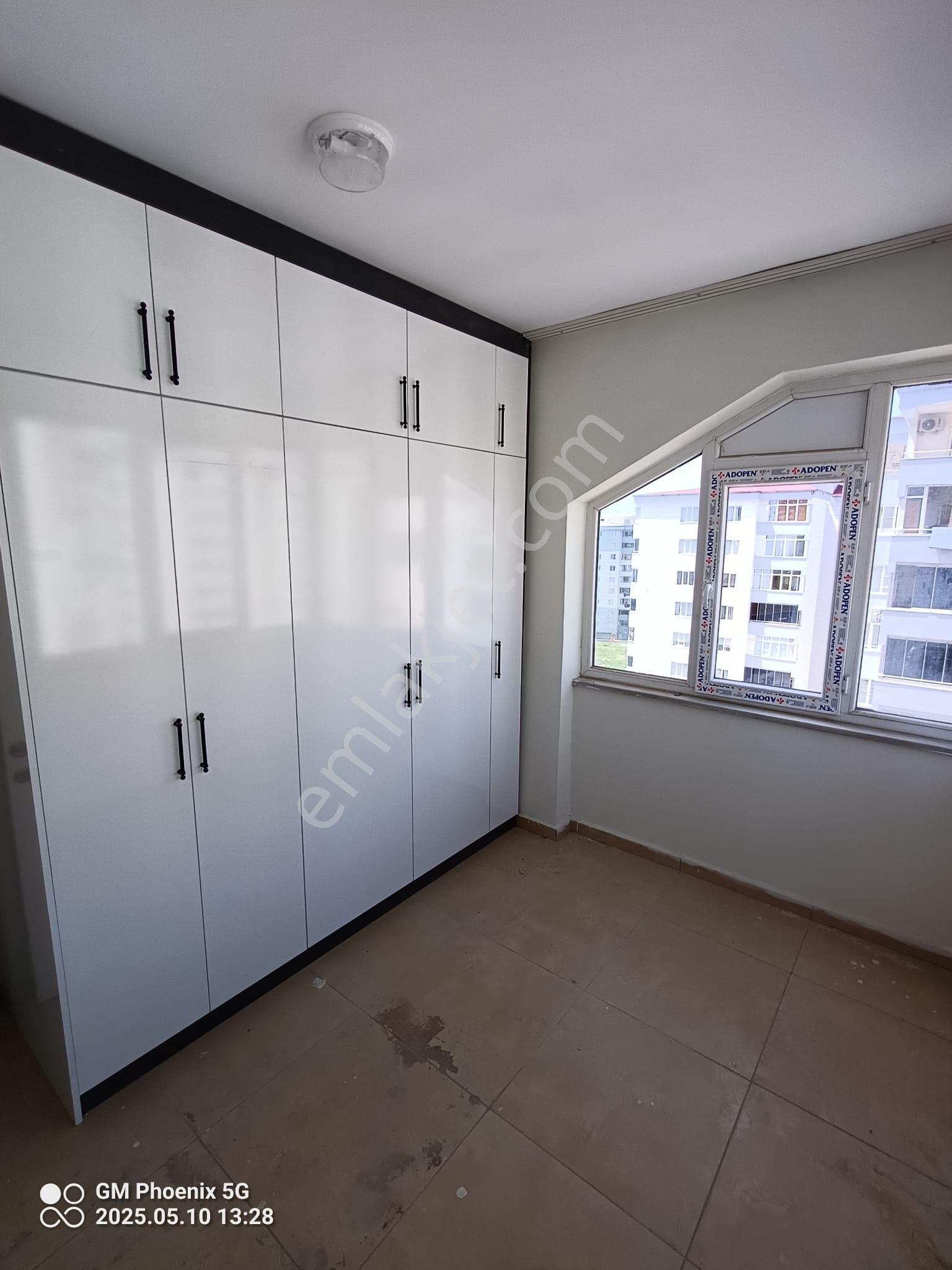 Tekerek Mahallesinde Kiralık 3+1 Daire - Görsel 17