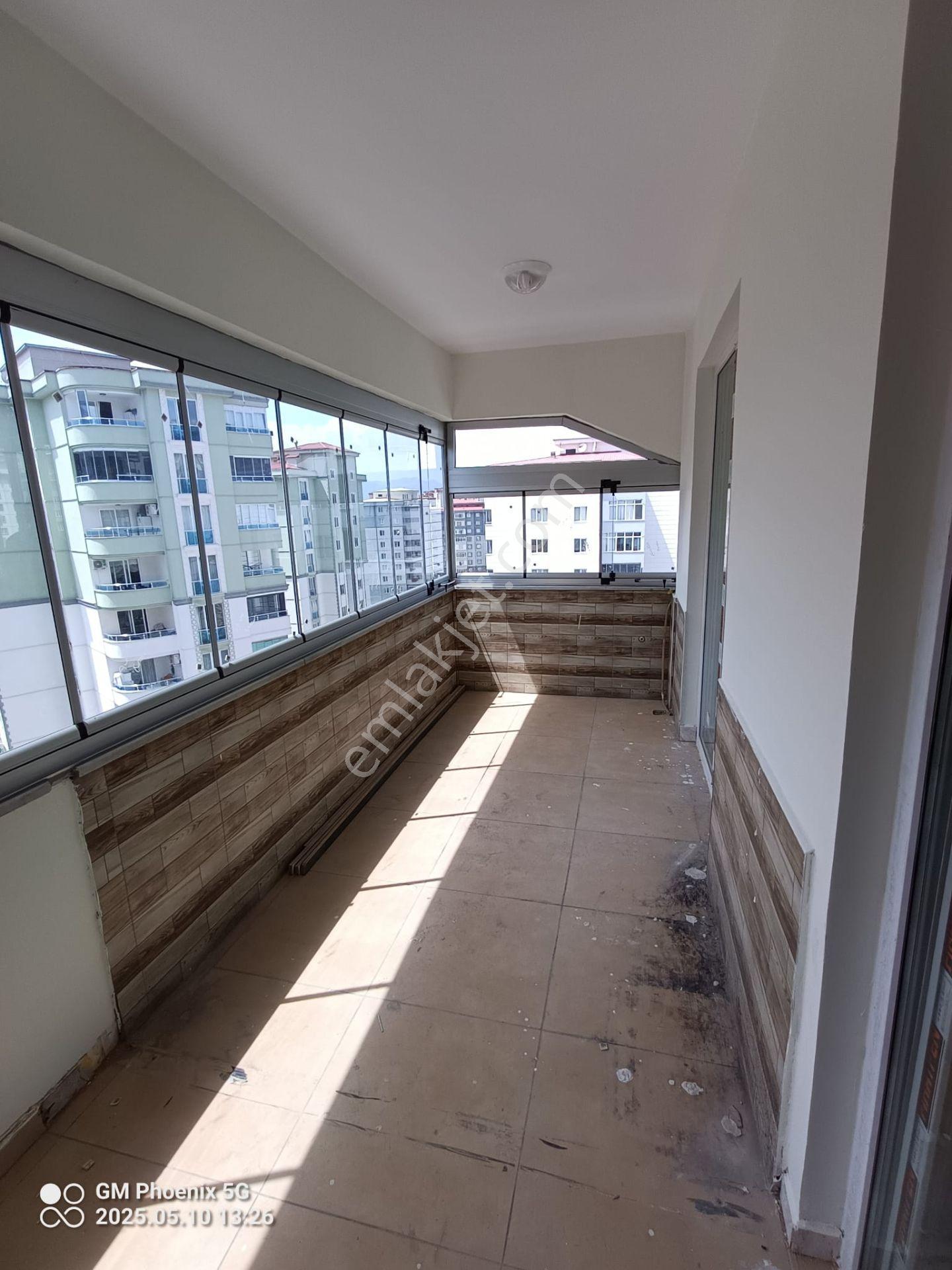 Tekerek Mahallesinde Kiralık 3+1 Daire - Görsel 15