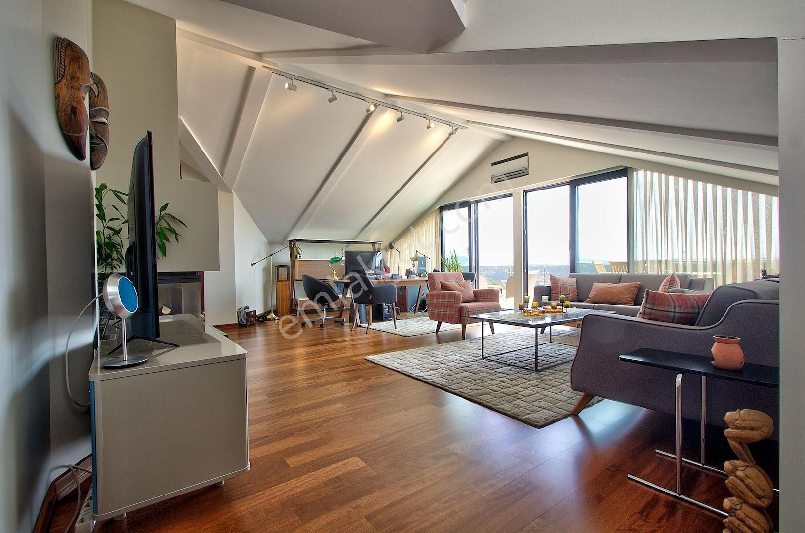 Emirgan’da Boğaz Manzaralı, Asansörlü, Havuzlu, Özel Tasarım Lüks Villa - Görsel 5