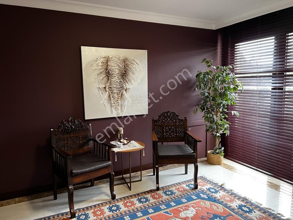 Emirgan’da Boğaz Manzaralı, Asansörlü, Havuzlu, Özel Tasarım Lüks Villa - Görsel 12