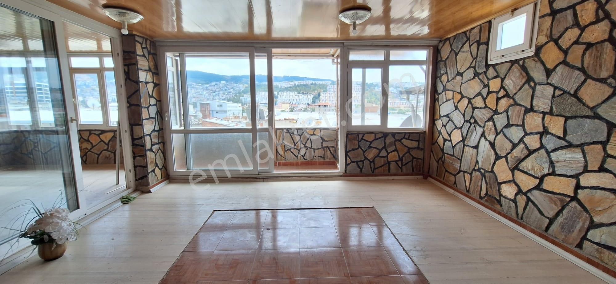 Bornova Tuna Mahallesi Kiralık 2+1 Daire