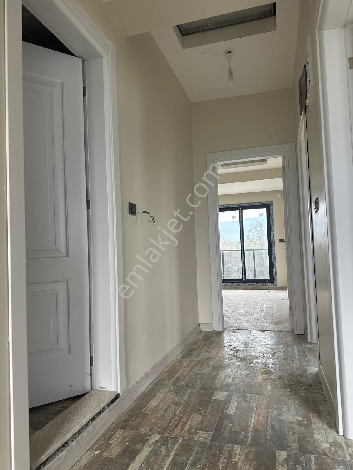Emiralem De Satılık Villa - Görsel 22
