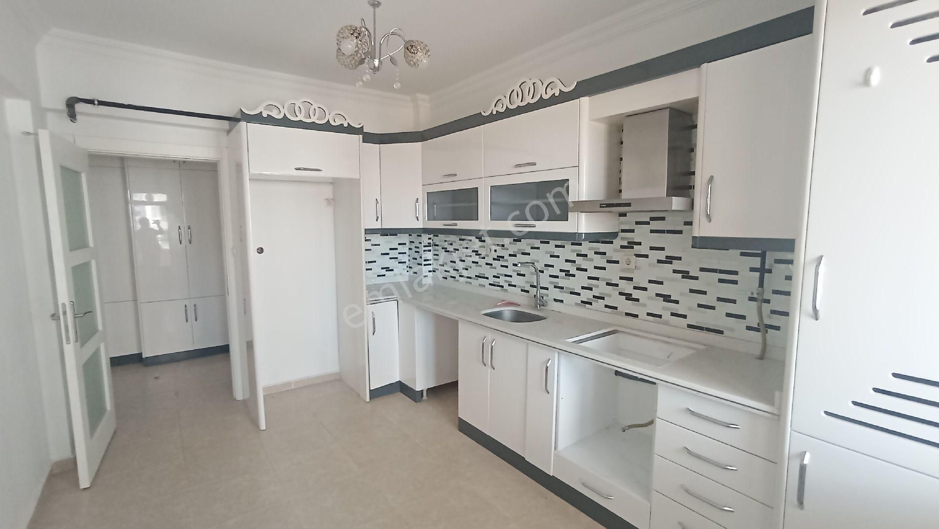 Beştepe Mahlesinde Bakımlı Geniş Hasarsız 3+1 Temiz Daire