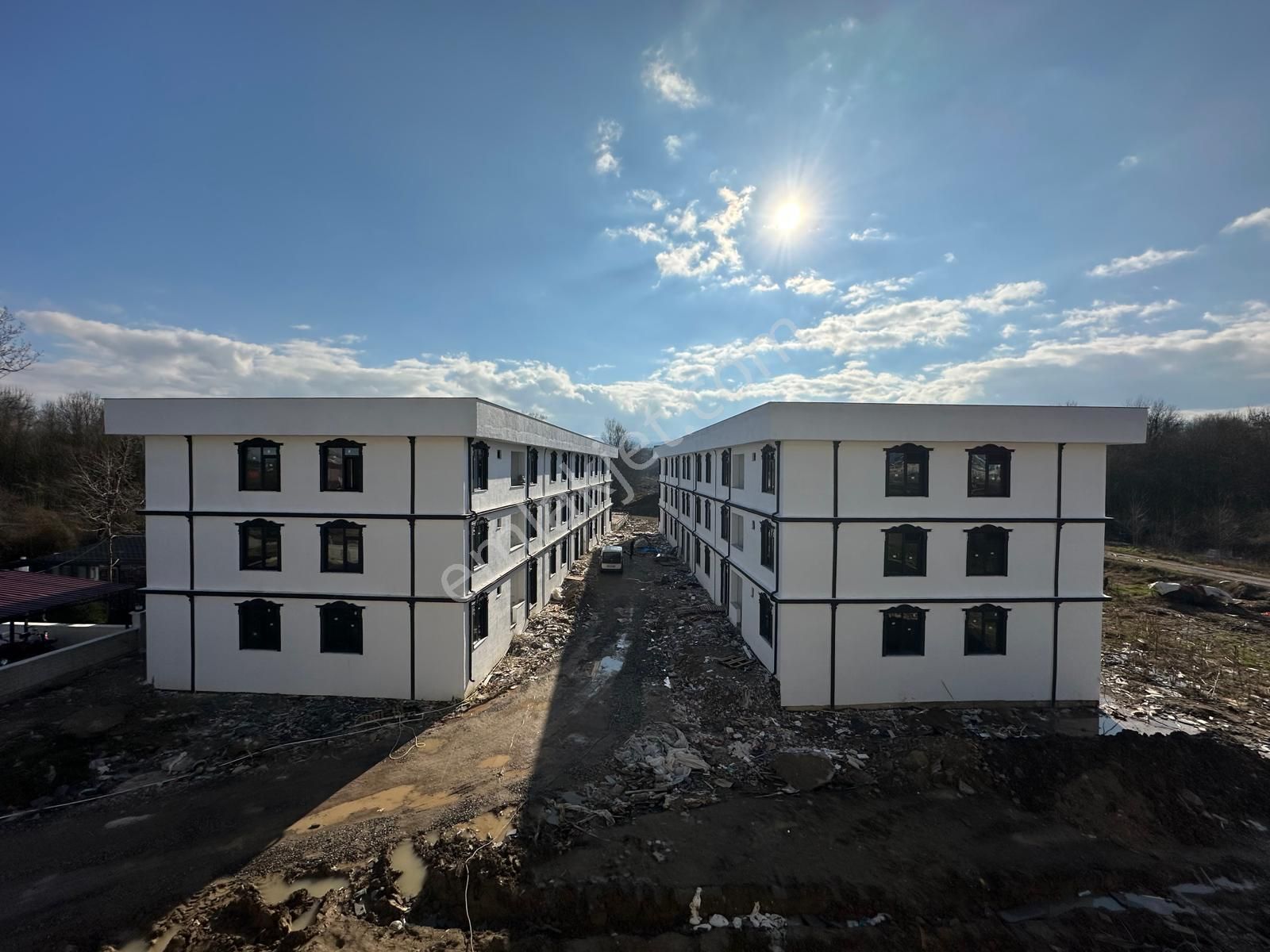 Kocaali De Özel Havuzlu Sitede Lüks Yaşam Fırsatı!