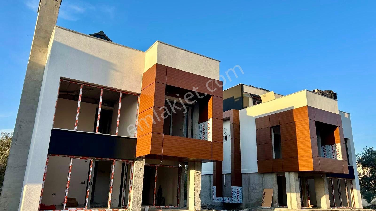 Yükselden Gürede Denize 500mt Havuzlu Ultra Lüks 4+1 Villa