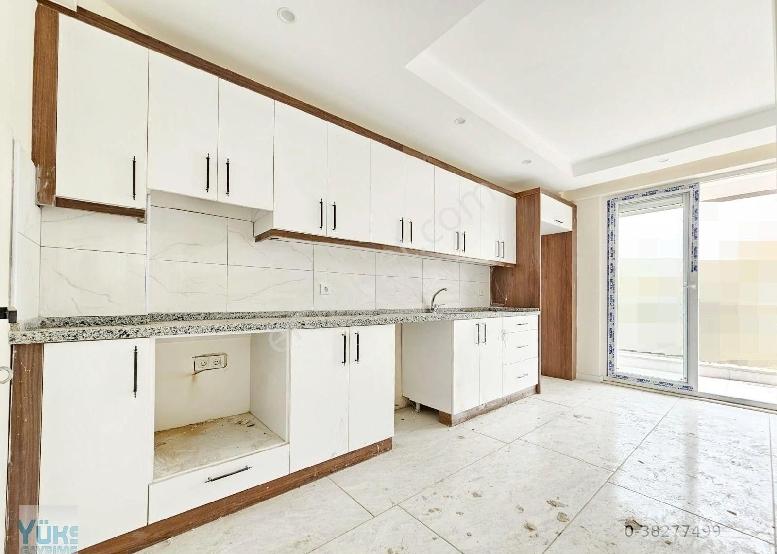 Denizli Şemikler De 3+1 140 M2 Mükemmel Konumda Arakat Acil Satılık Daire