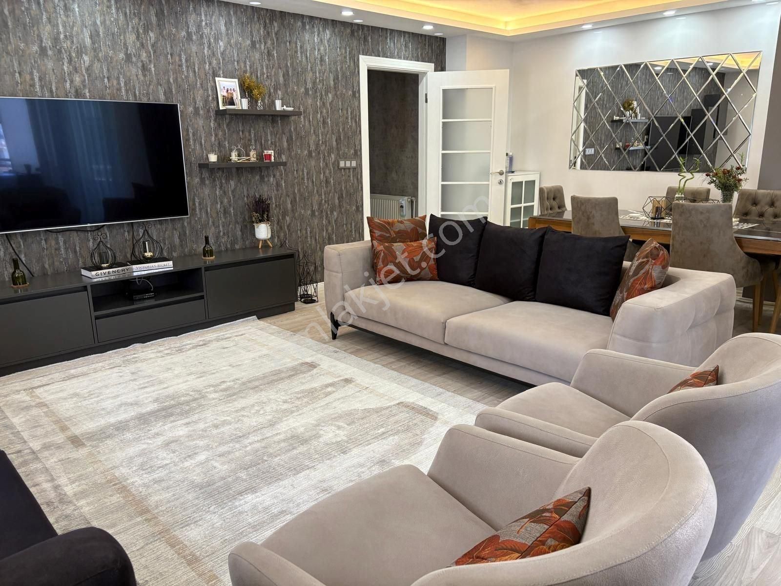 Gazi Mahallesi 165 M2 Satılık 3+1 Daire