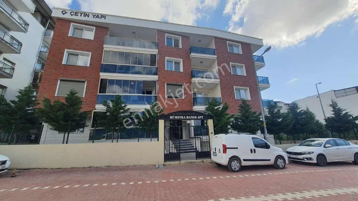 Menemen'de 3+1 Geniş Çift Balkon Satılık Daire