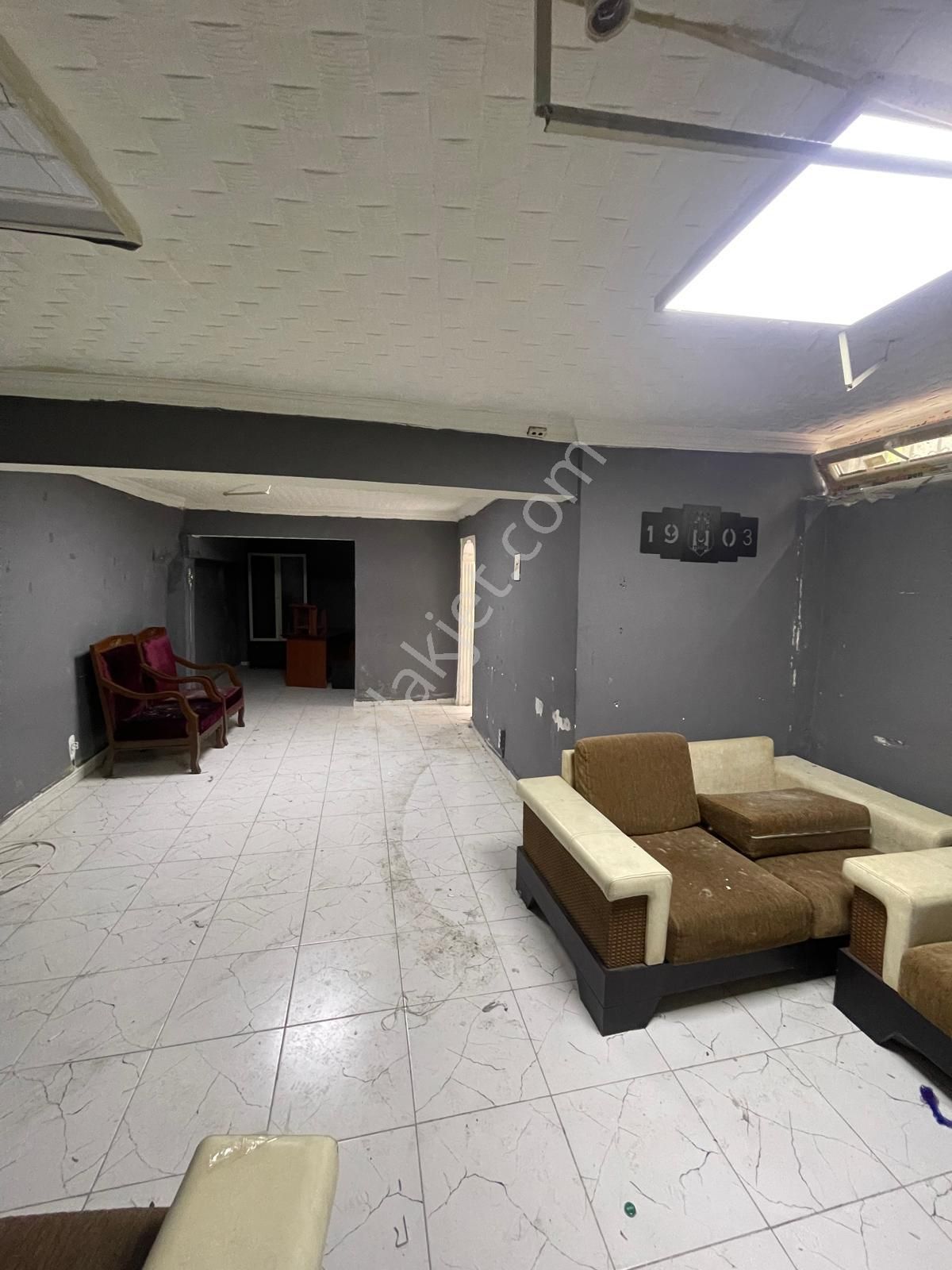 Bayrampaşa İsmetpaşa 60 M2 Bodrum Dükkan