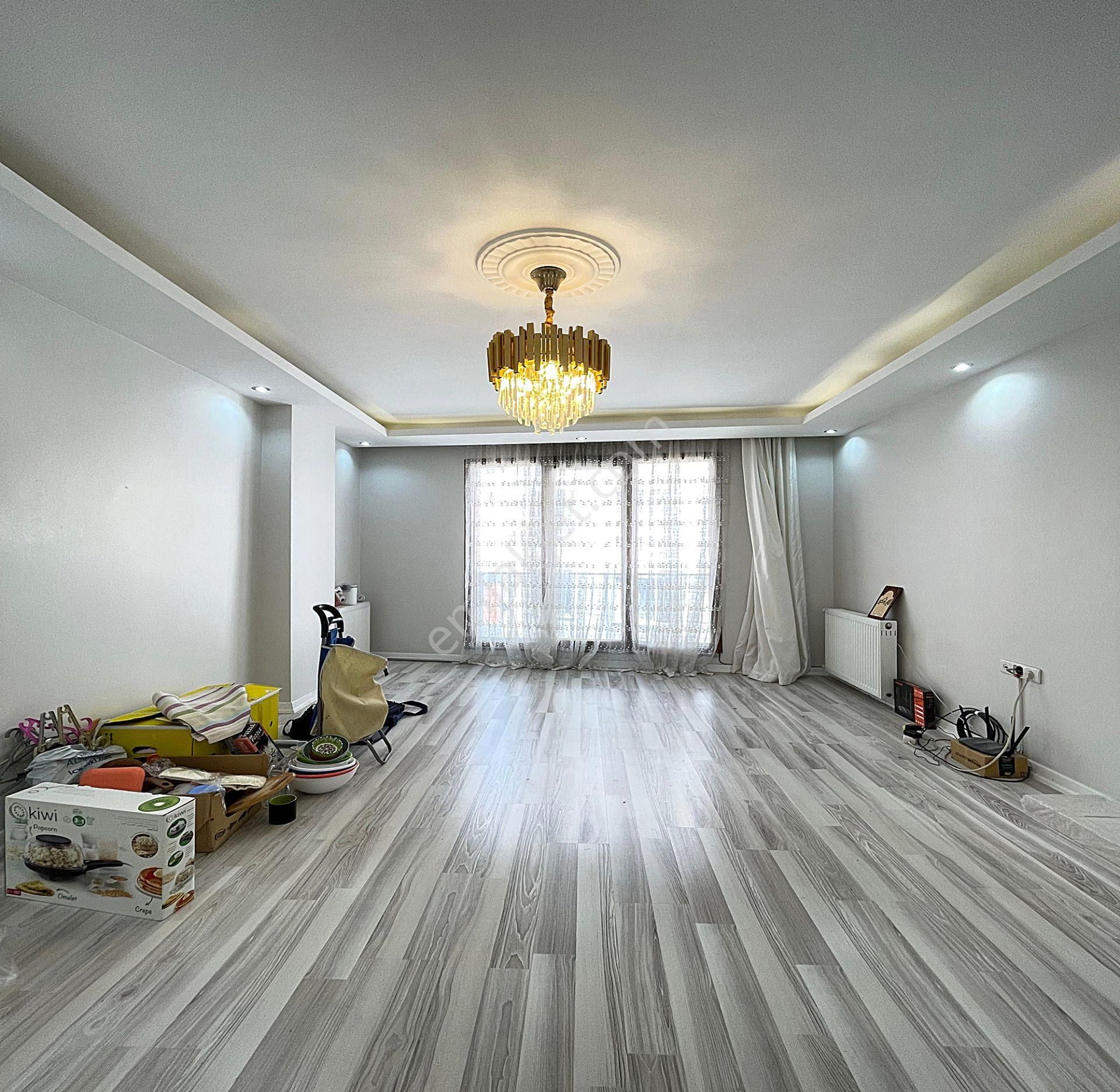Metrobüse Yakın Torium'un Arkasında 2+1 Kiralık Daire