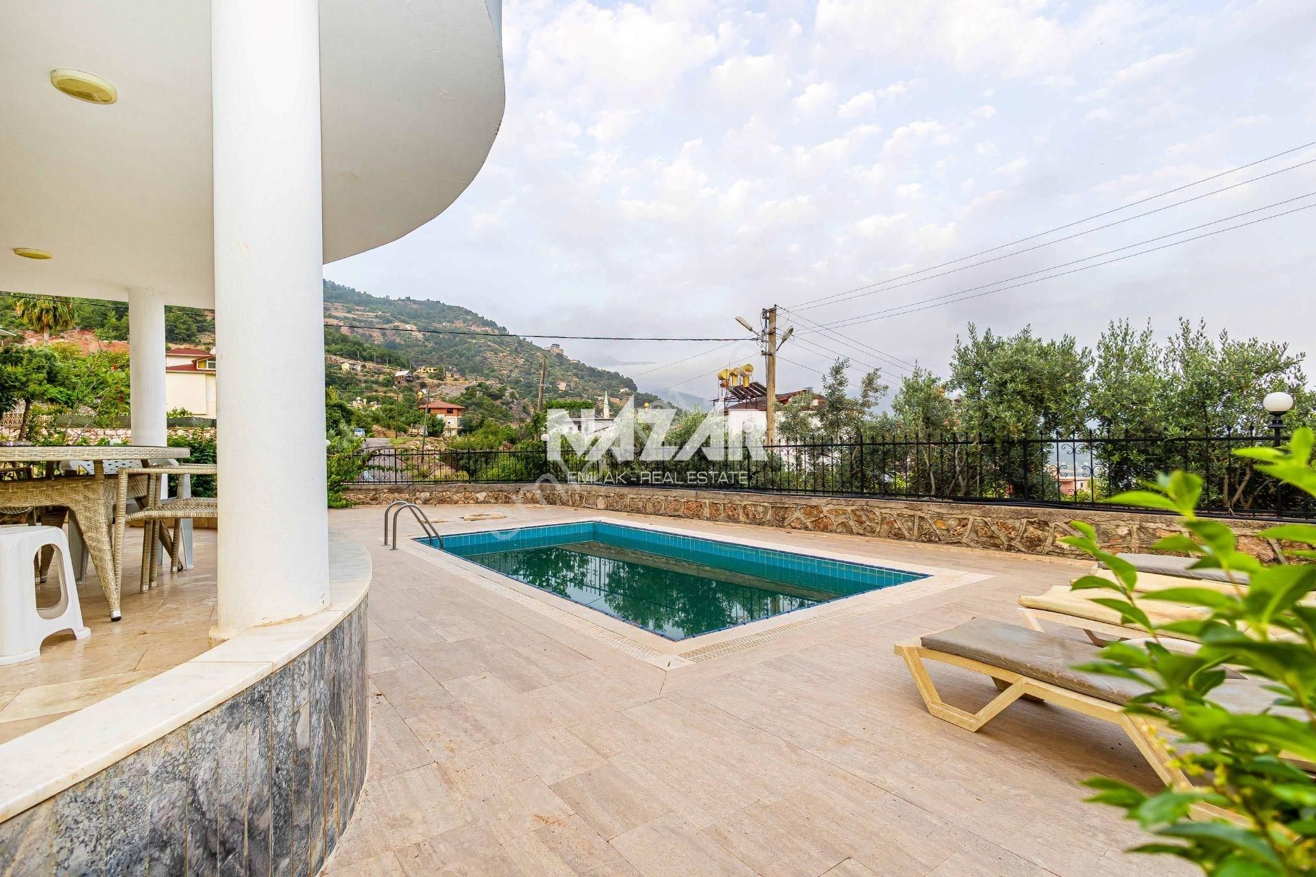 Alanya Oba’da Satılık Manzaralı 5+1 Müstakil Villa - Görsel 6