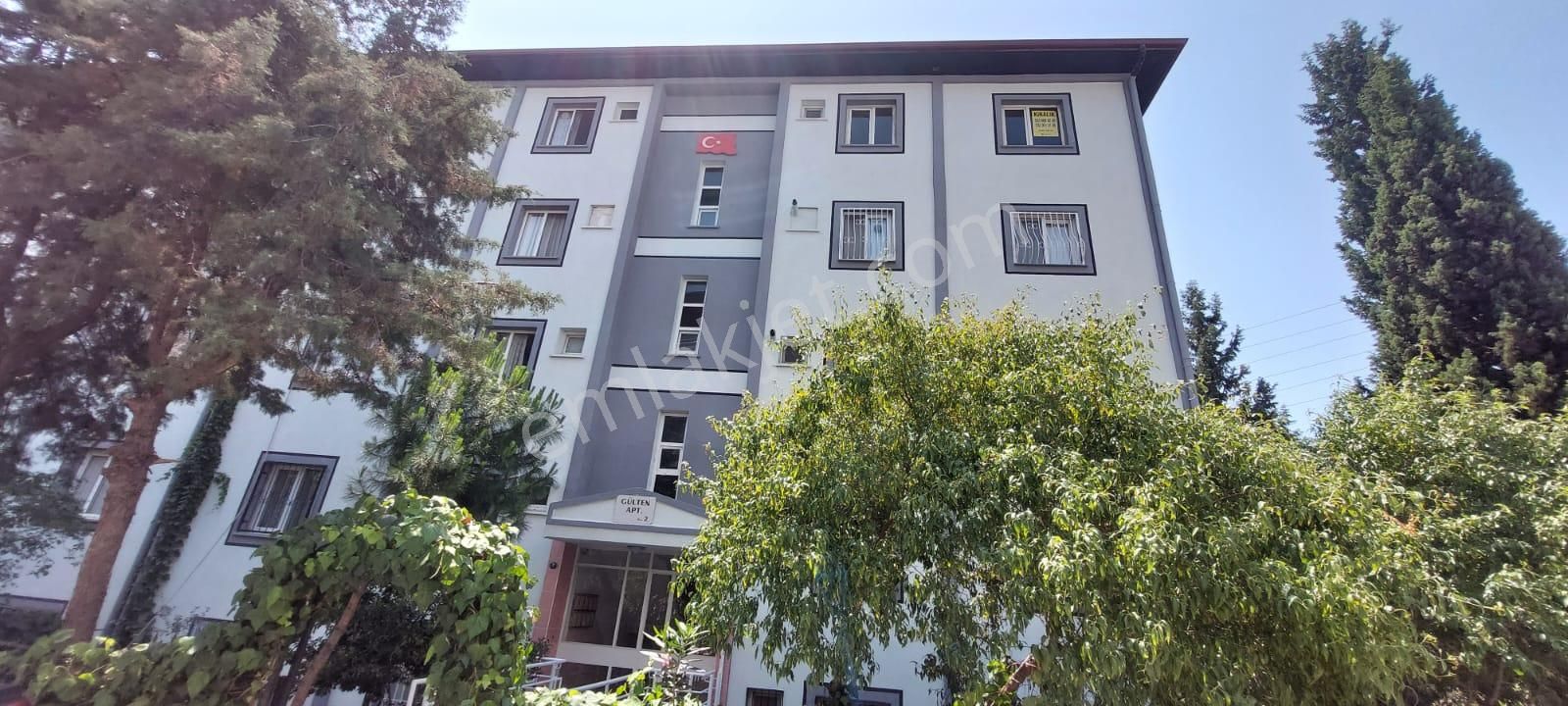 Karşıyaka Elit Sitesinde 2+1 Boş 90m2 Kiralık Daire Kanıt Emlakt