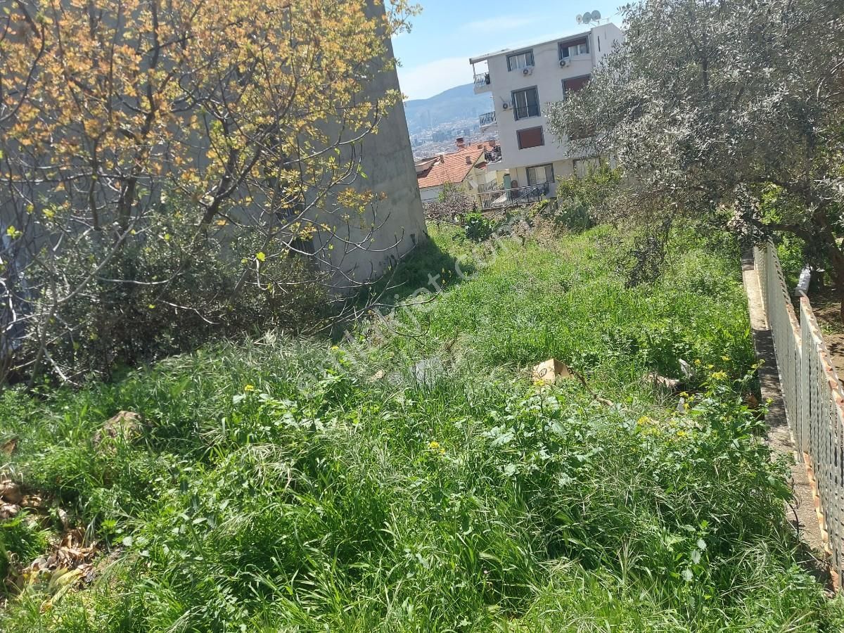 Bornova Turyaptan Atatürk Mahallesinde Satılık 235 M2 Arsa