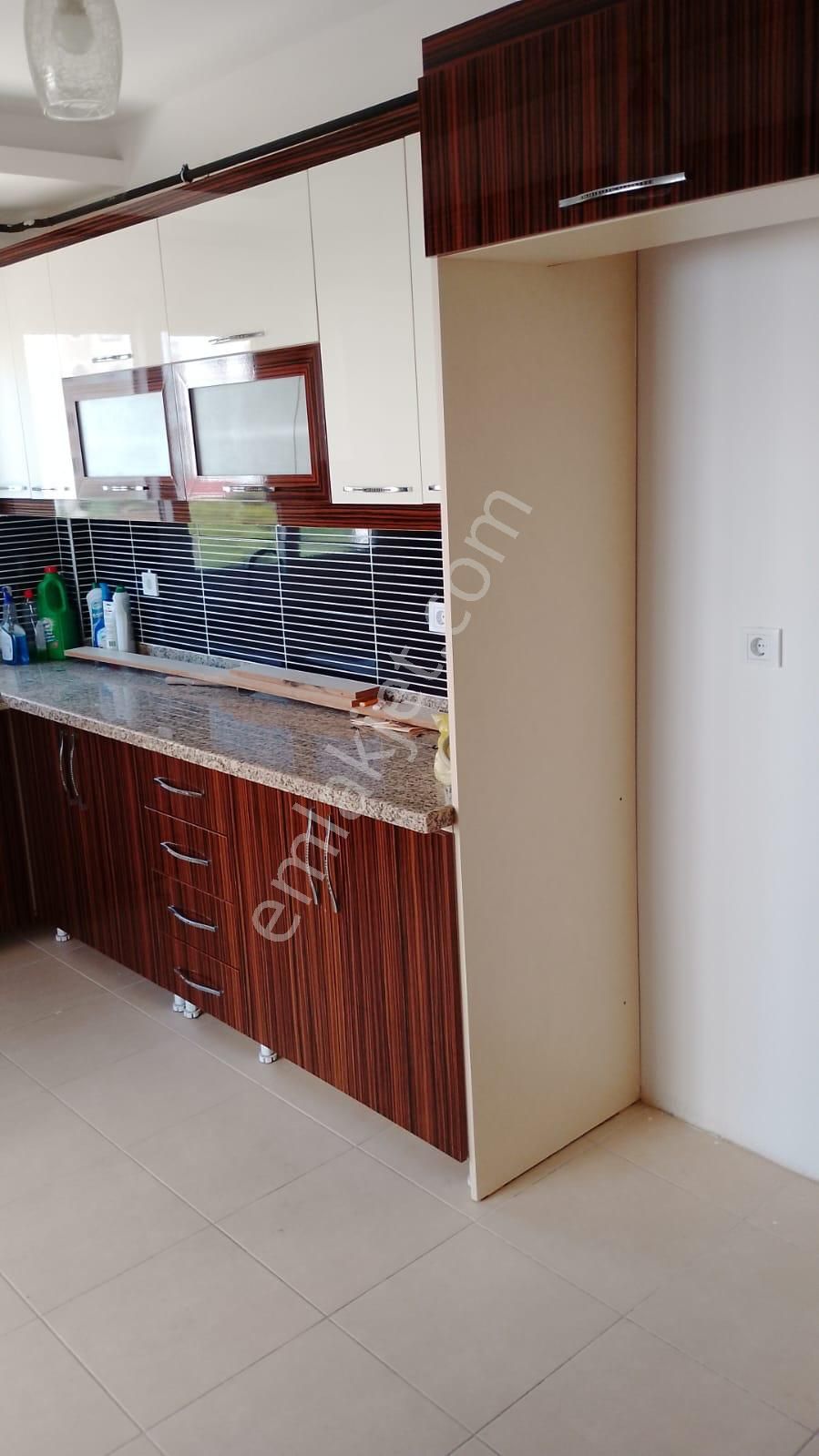 Karınca'dan Yeni Mh Aylık Ödemeli Memura Kiralık 3+1