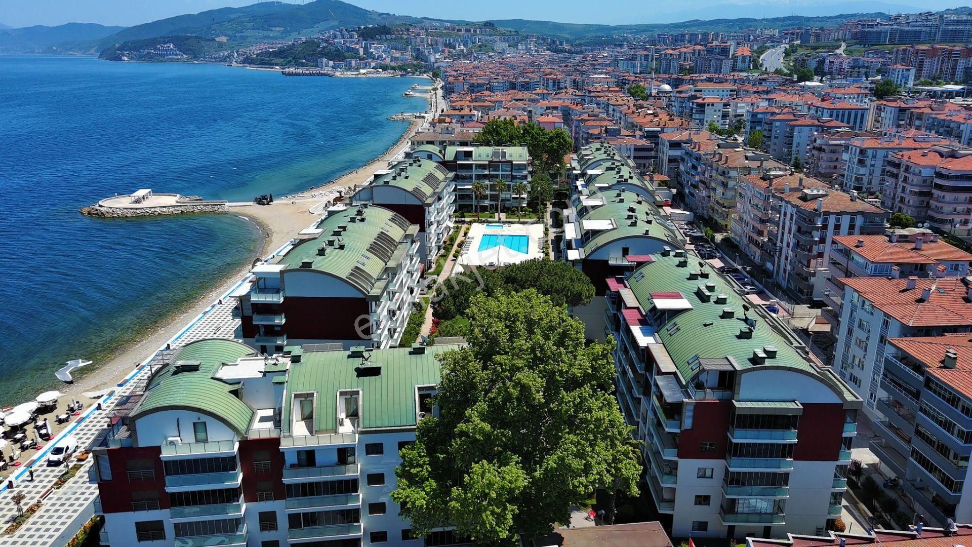 Mudanya Güzelyalı Köksal Sahil Evlerinde Satılık 5+2 Dubleks