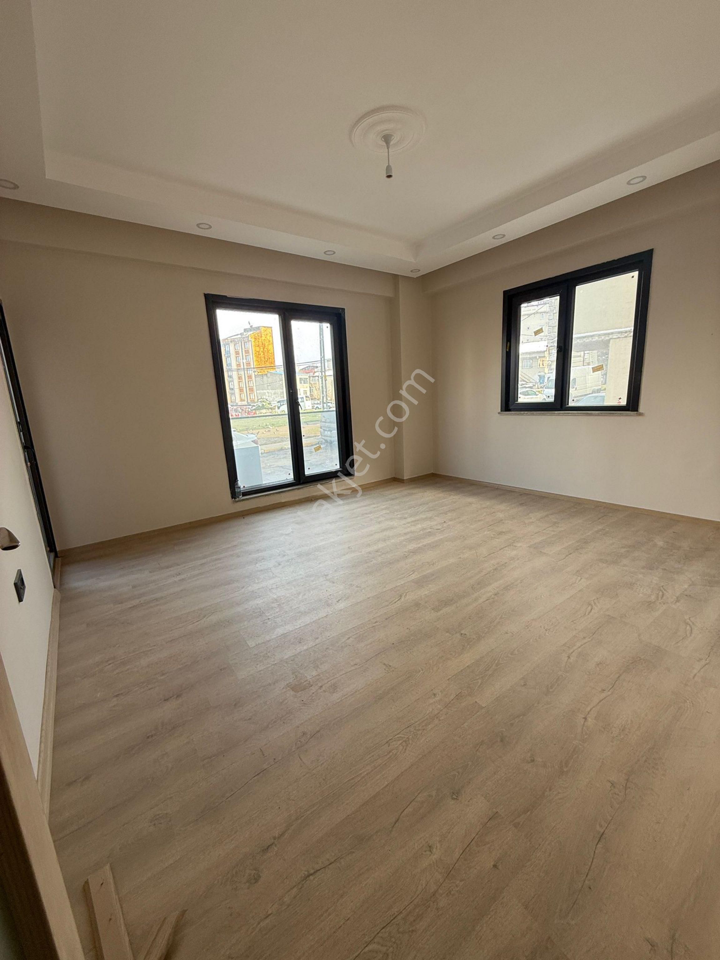 Pendik Ahmet Yesevi Mahallesinde 2+1 Satılık Daire !!
