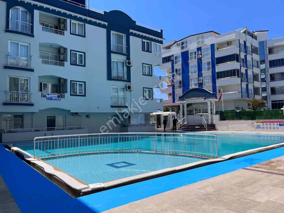 Dıdım'de Havuzlu Sıtede Satlık 1+1 Daıre