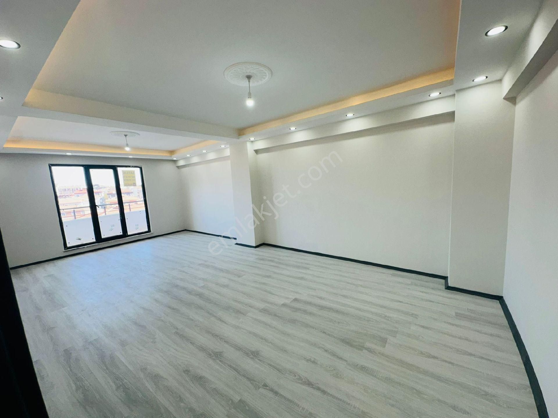 Kapaklı Satılık 3+1 175 Metrekare Daire