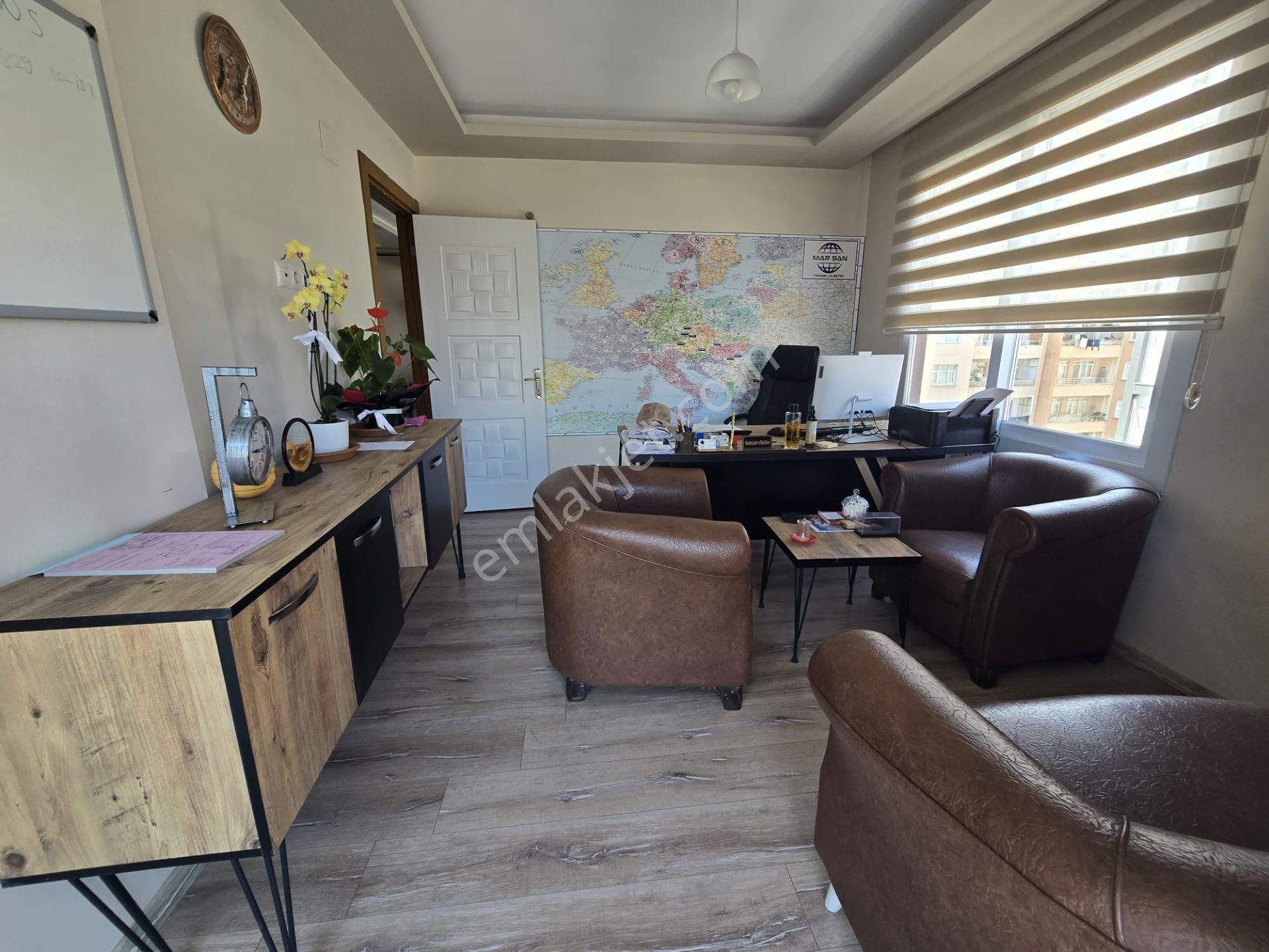 Karınca'dan Soli Center Yanı İster Ofis İster Daire 1+1 Kiralık!