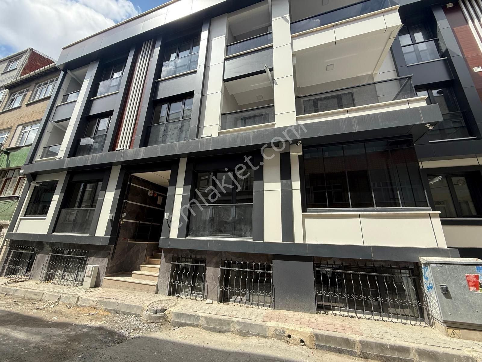Eyüp Rami Yeni Mahallede Satılık Dublex Daire