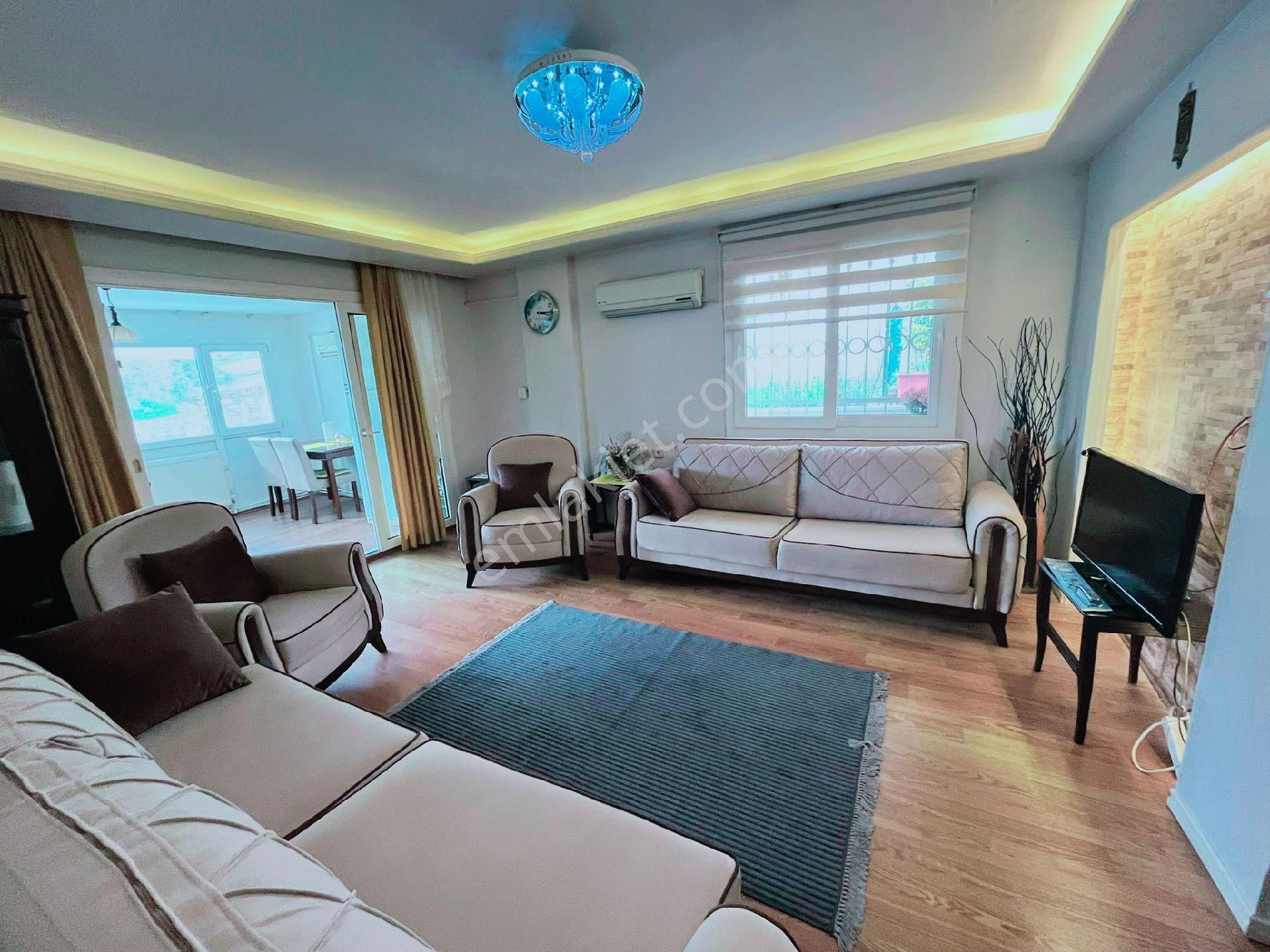 Kuşadası Avm Bölgesinde 4+1 Fırsat Villa