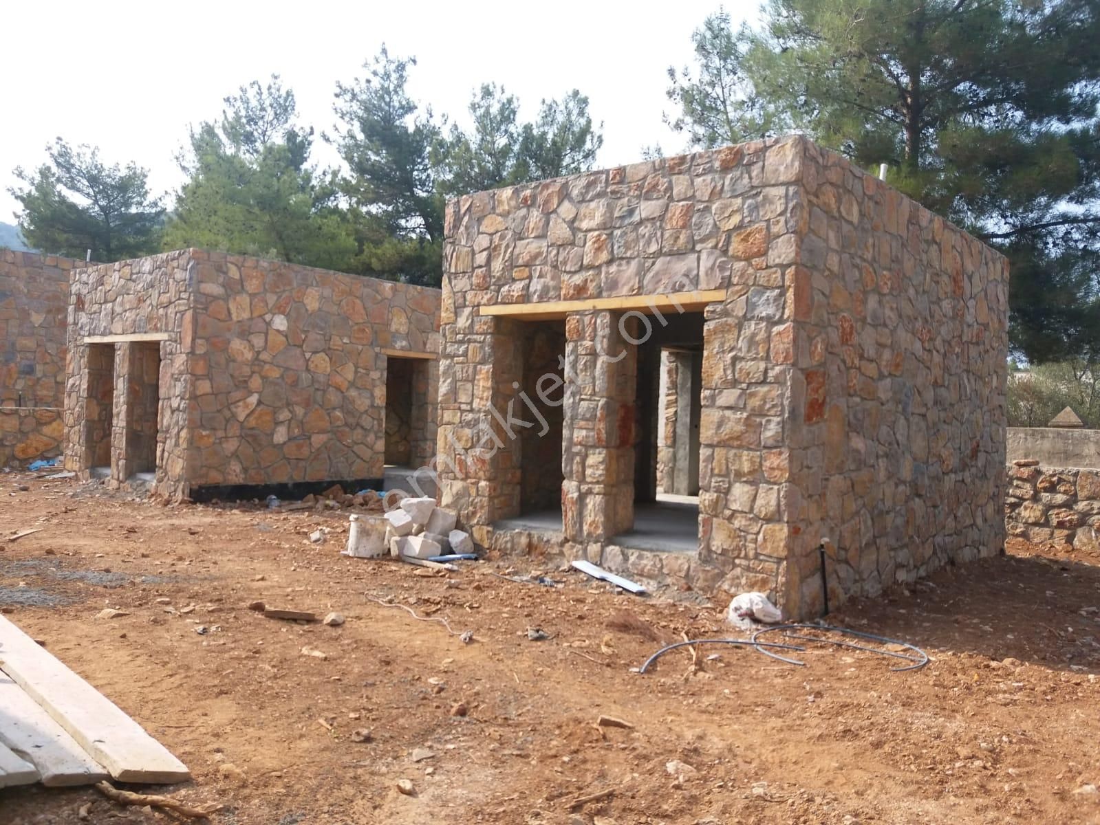 Bodrum Torba'da Gerçek Taş Villa. Mükemmel Konum. Otogar Yakını