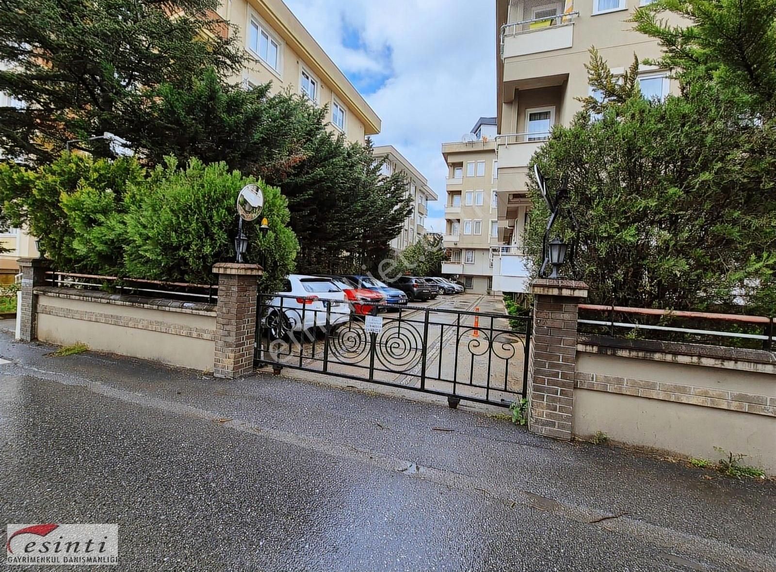 Güvenlikli Site İçinde, Yeditepe Üniv. Yakın Konumda Eşyalı 2+1 - Görsel 26