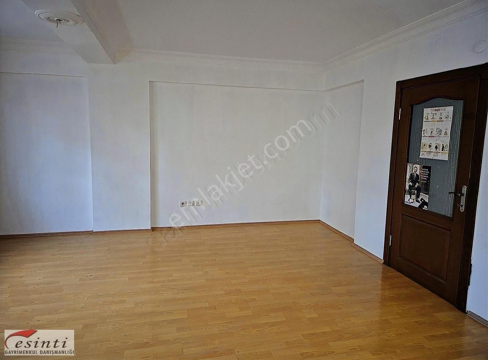 İnönü'de Merkeze Yakın Ara Kat Balkonlu 3+1 Daire