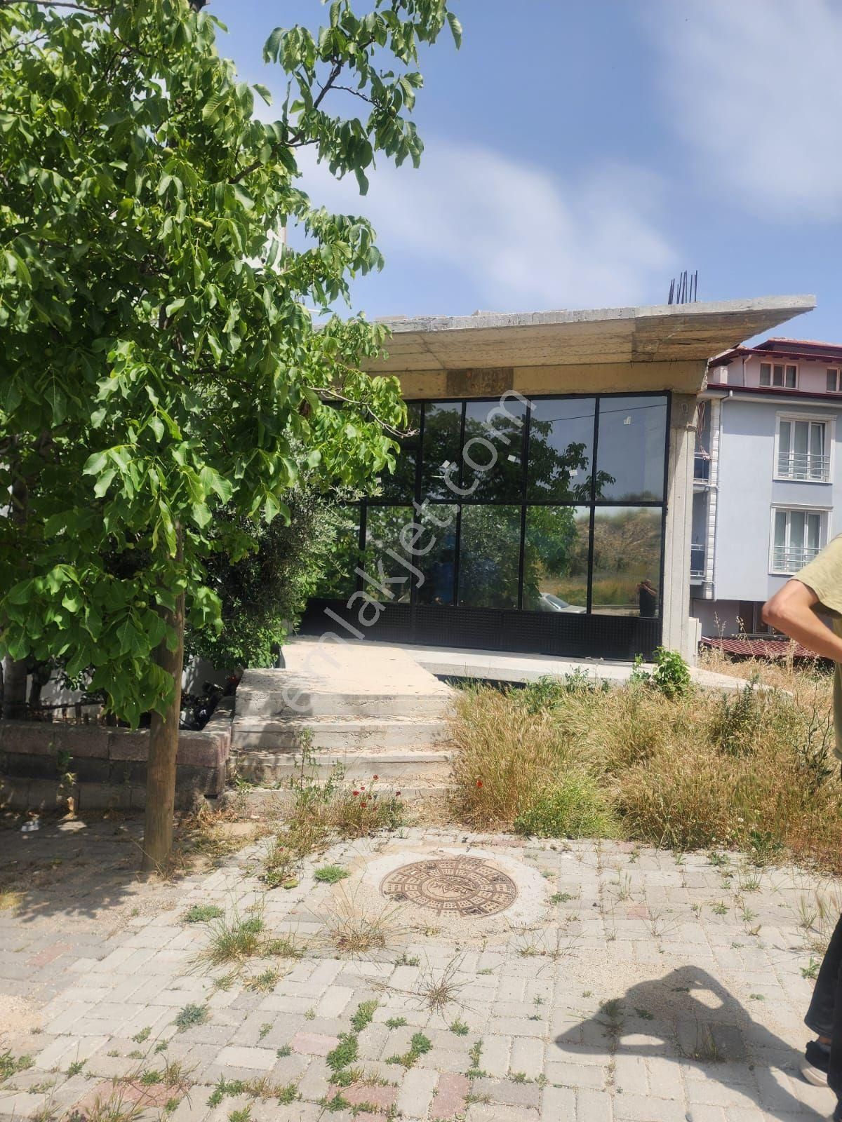 Semiklerde Ticari Ruhsatlı Arsa