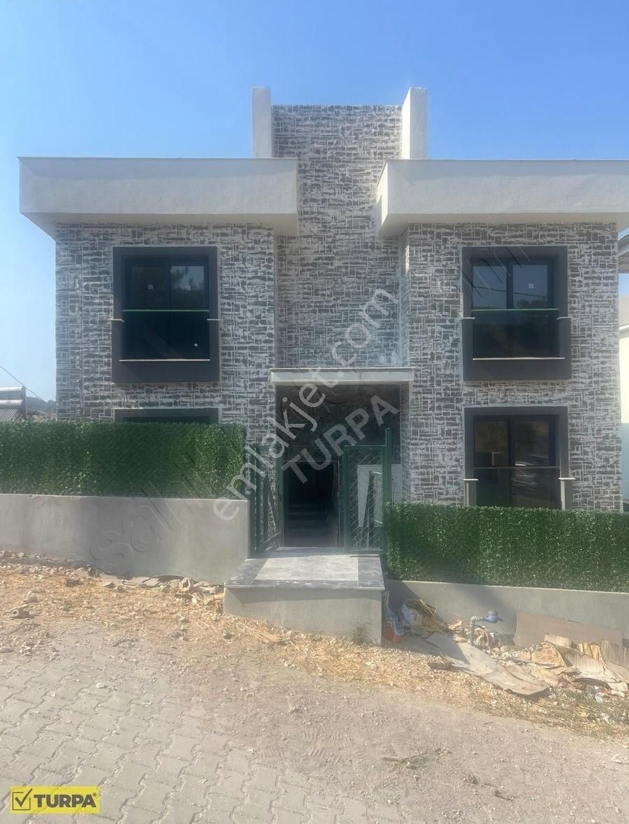 Turpa Gayrimenkuldan Foça Ilıpınarda Sıfır 1+1 Daire