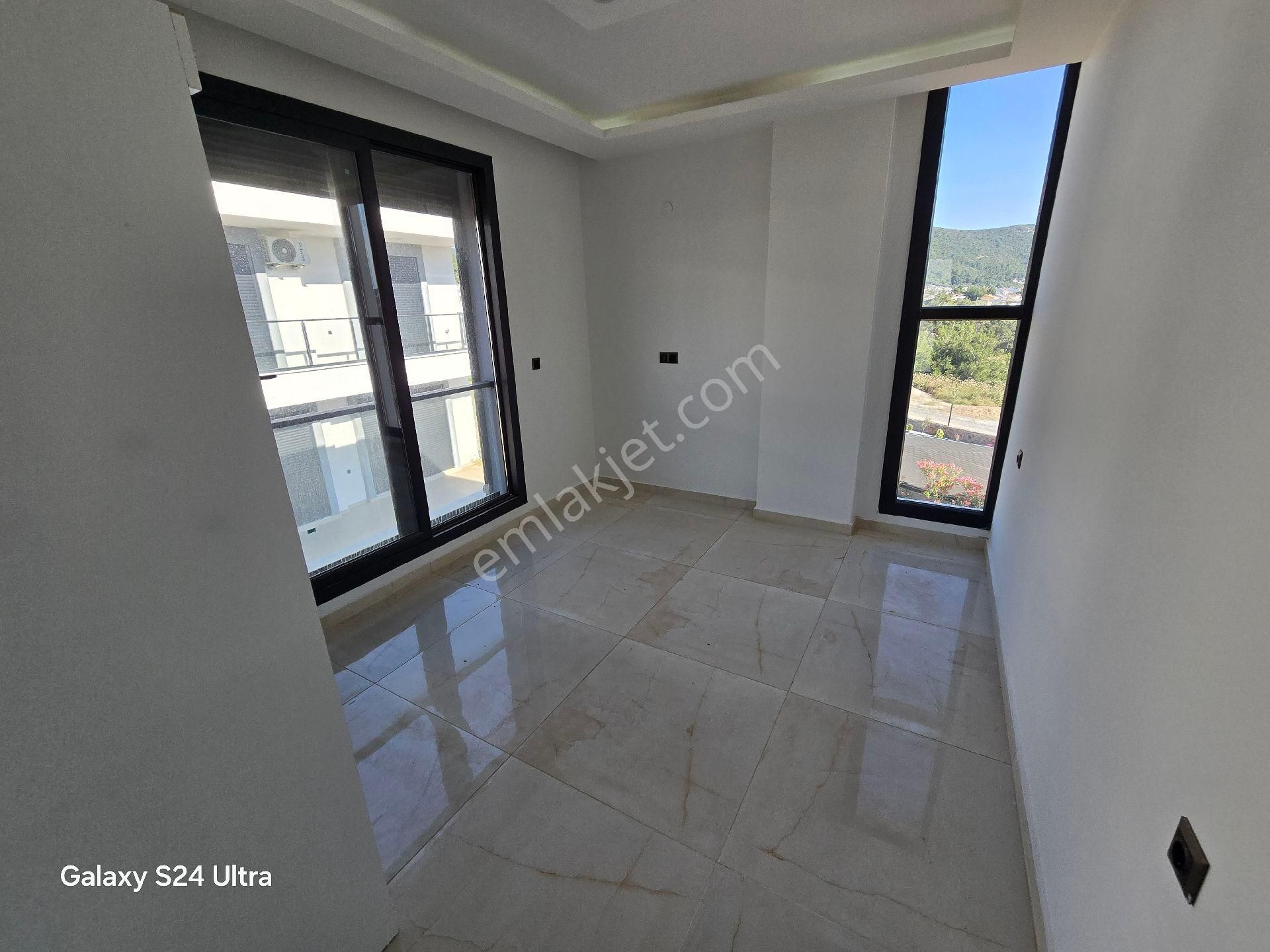 Didim Akbük'de Deniz Manzaralı Müstakil Bahçeli Satılık Villa - Görsel 19