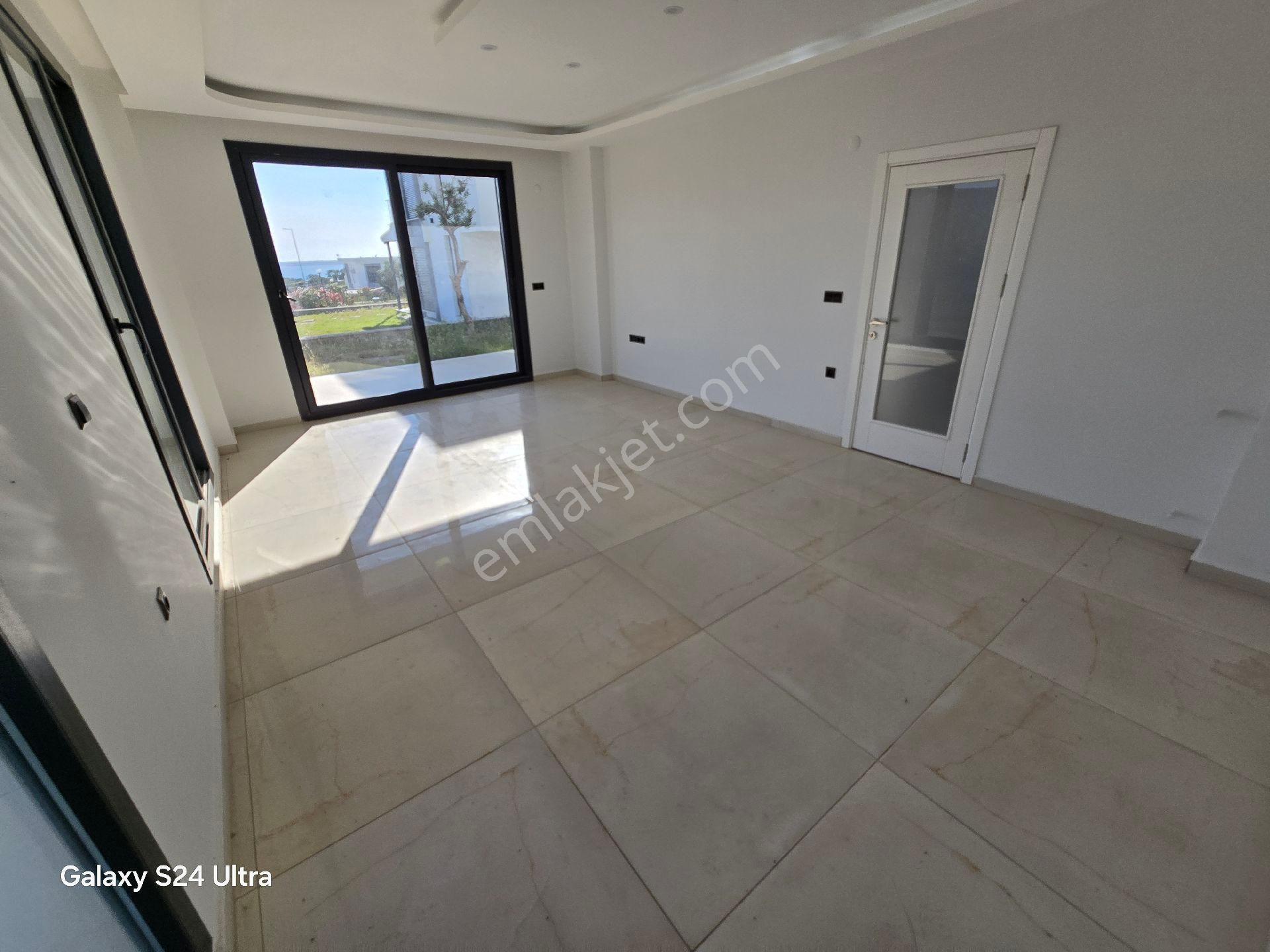 Didim Akbük'de Deniz Manzaralı Müstakil Bahçeli Satılık Villa - Görsel 9