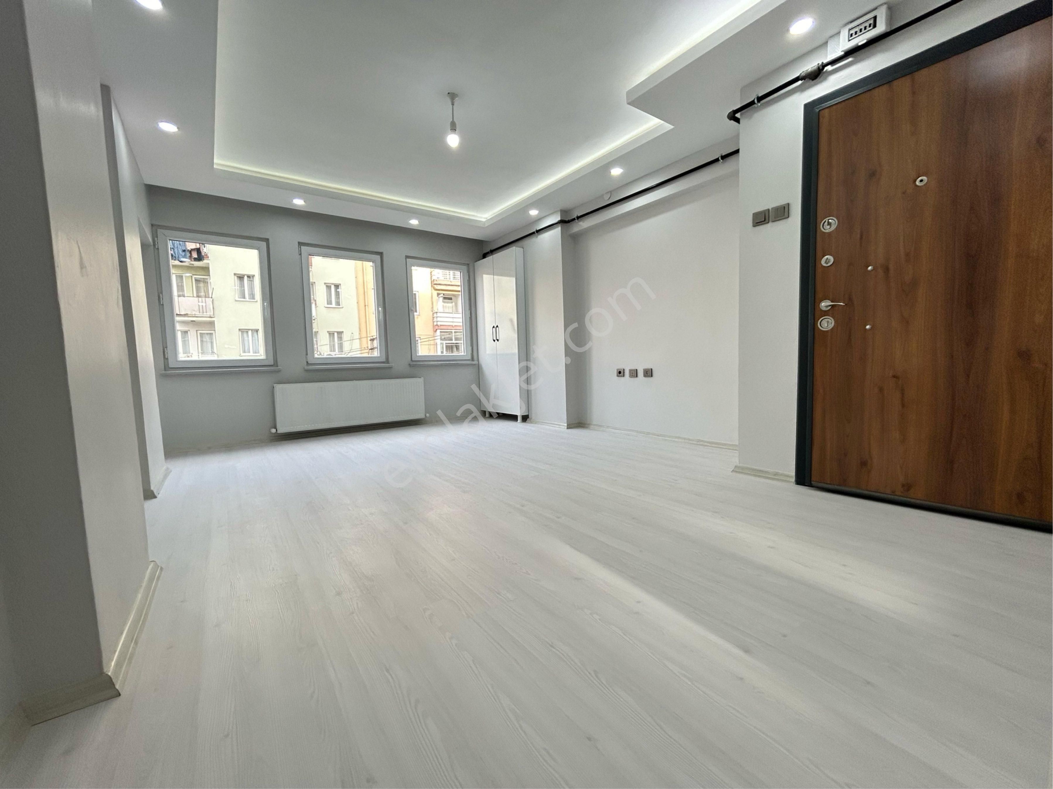 Kurtoğlu Cadde Üzeri 2+1 80m2 2.kat Kat Mülkiyetli Masrafsız