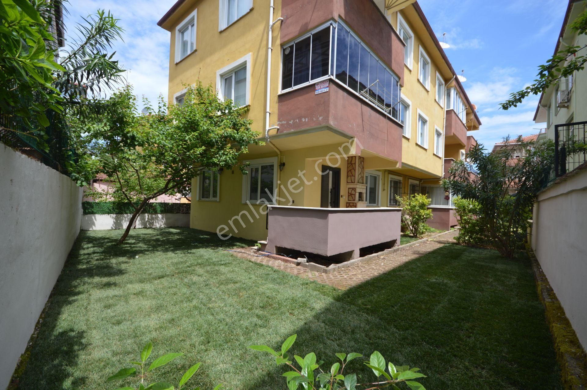 Karasu’da Uygun Fiyata Müstakil Bahçe Katlı 2+1 Daire!