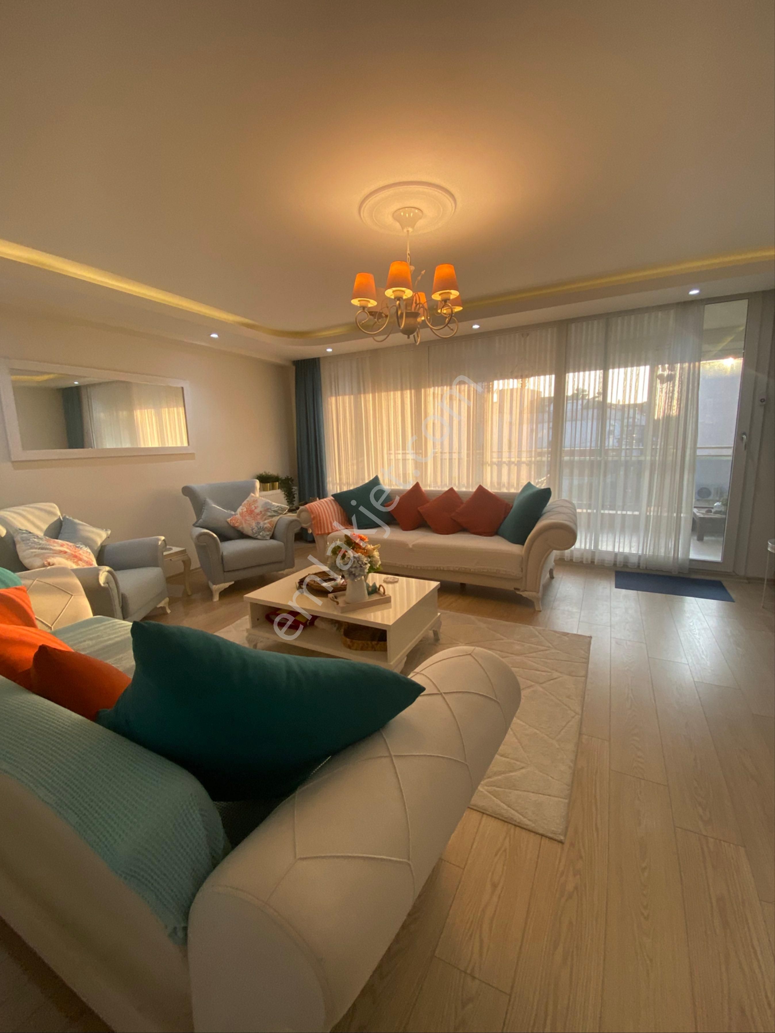 Muğla Milas Güllük’de Deniz Manzaralı Dublex Daire