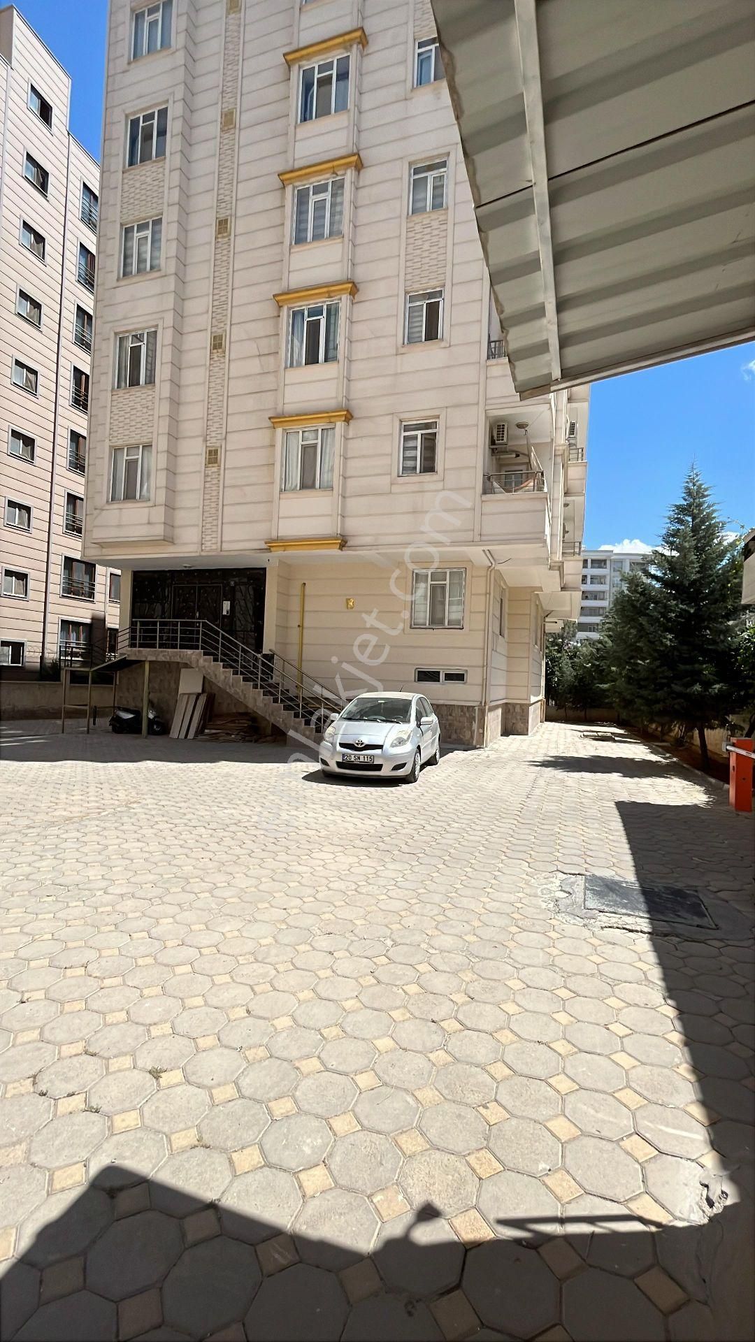 Kuruluş Gayrimenkulden Haliliye Karşıyaka Mah Gap Sitesinde Kiralık Eşyalı Daire