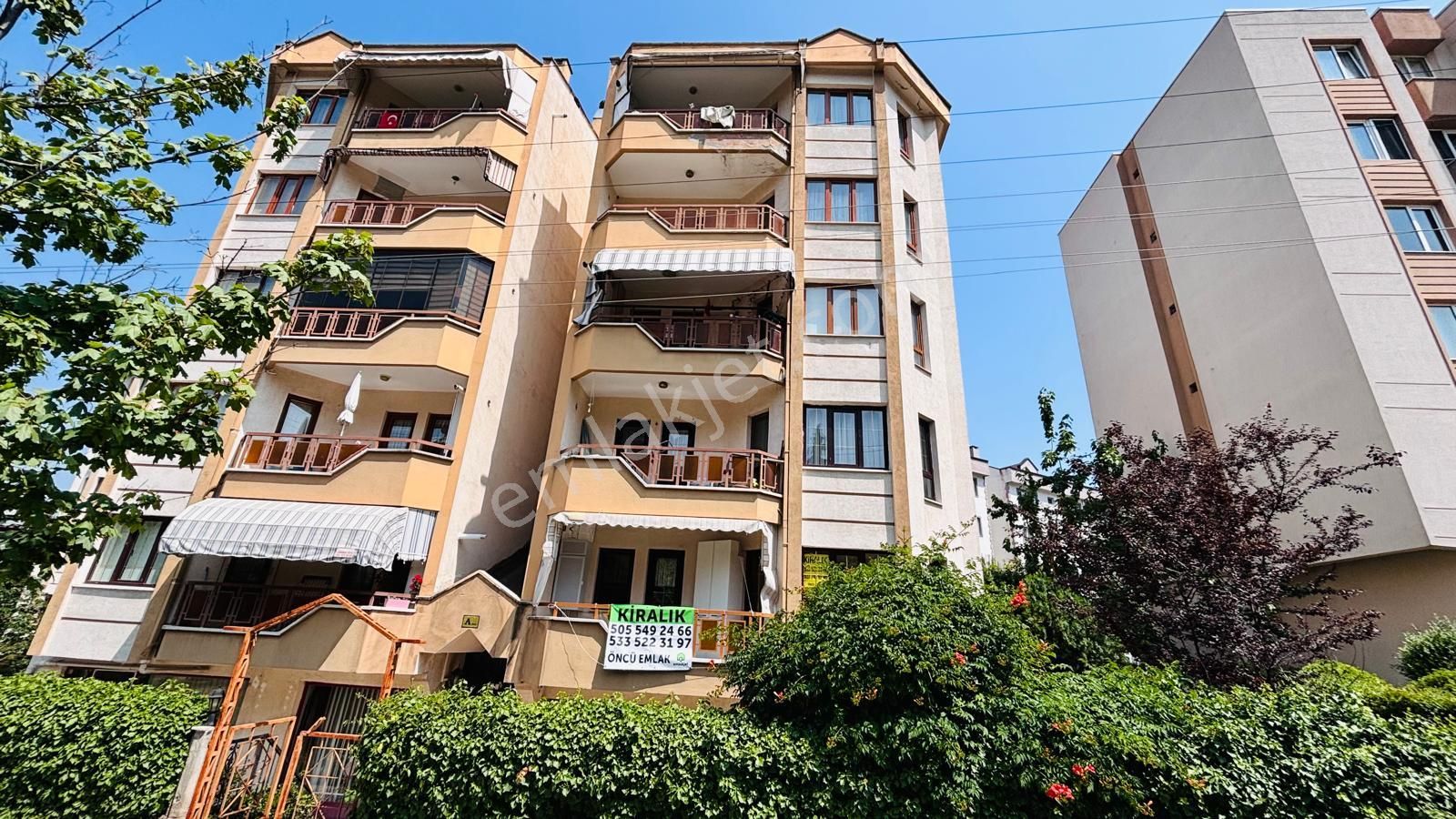 Barış Mahallesi Yıldız Bilge Sitesinde 3+1 Kombili Ferah Daire