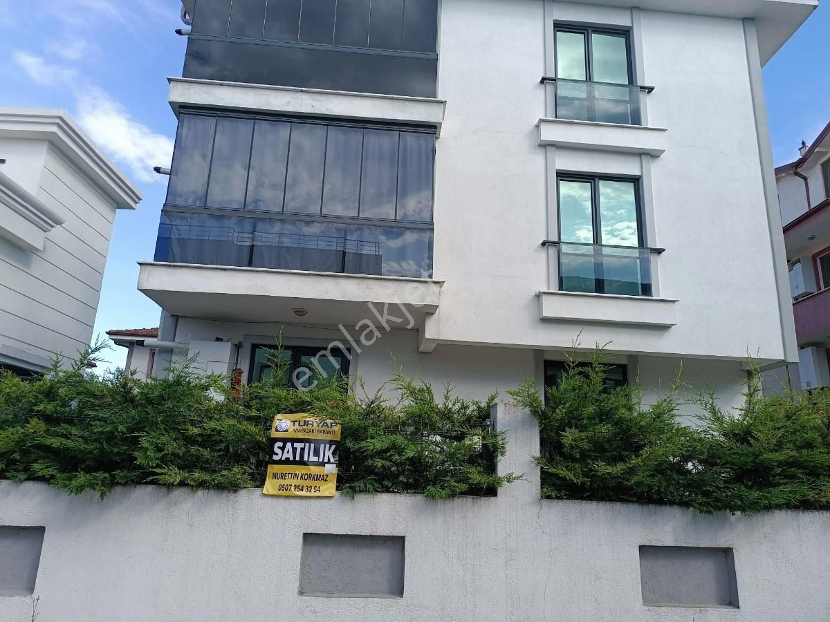 Sakarya, Köprübaşı Mahallesinde Satılık 2+1 Yüksek Giriş Daire