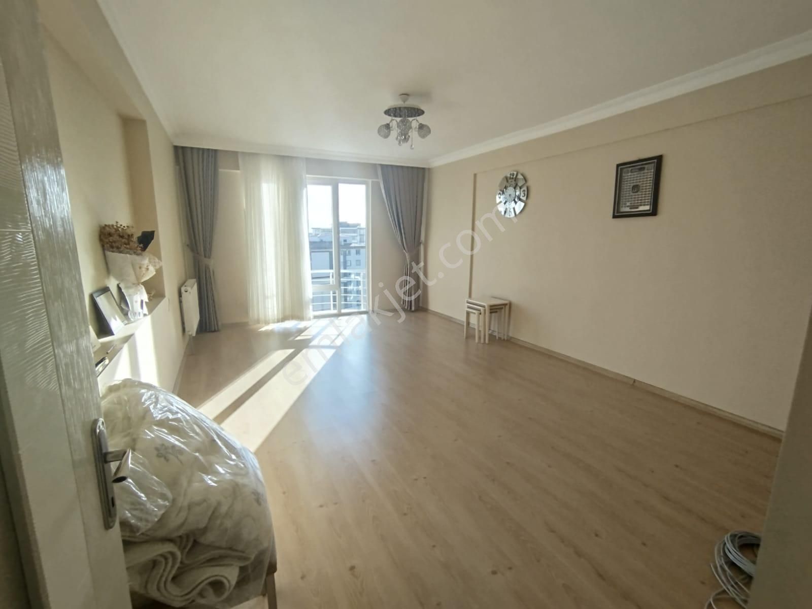 Tekerek Akdo Civarı Temiz Bakımlı Satılık 3+1 Daire