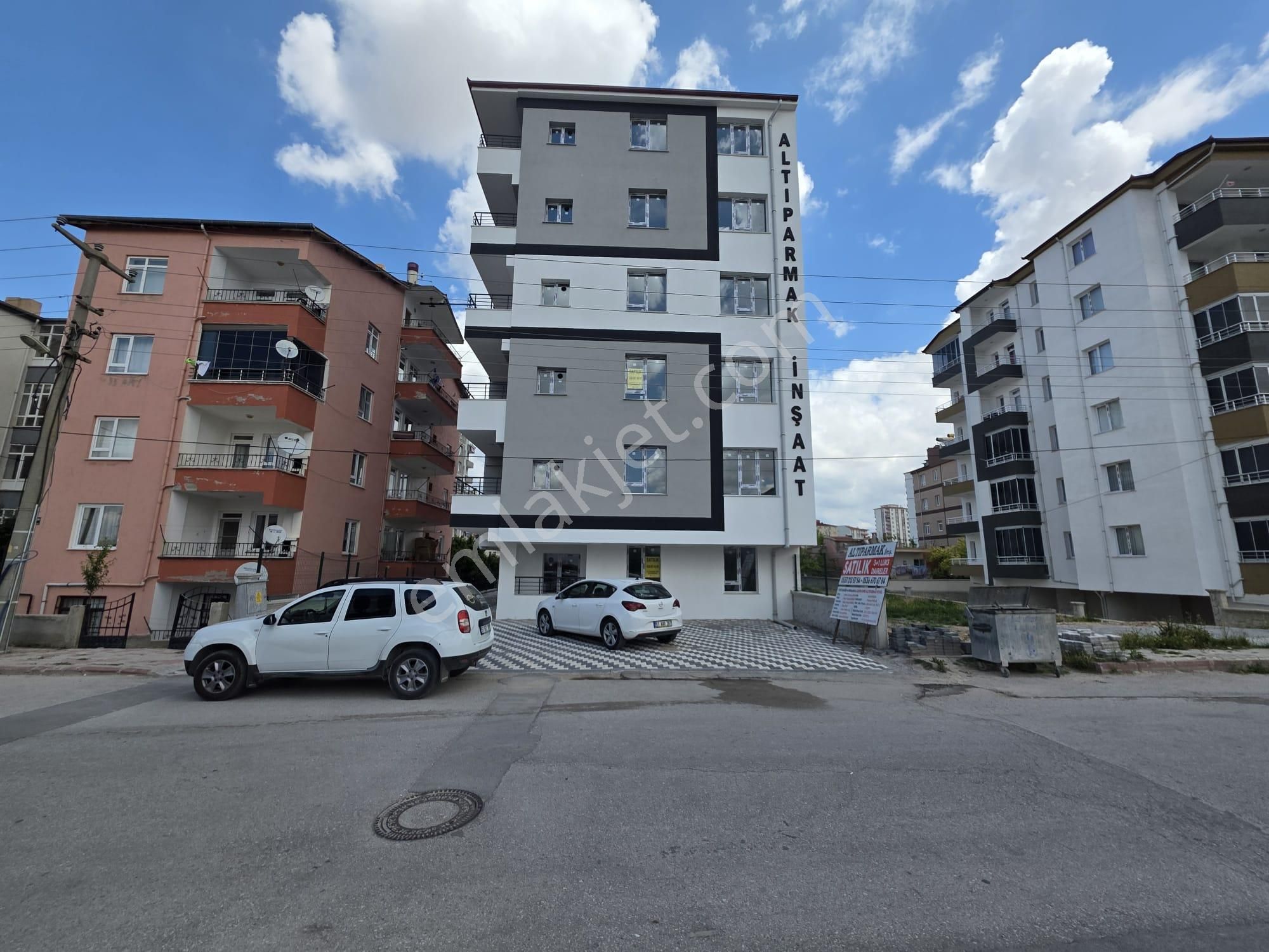 Cm Emlaktan, İlhanlıda , İtfaiye Yakını 4.kat 3+1 Oda Sıfır Daire