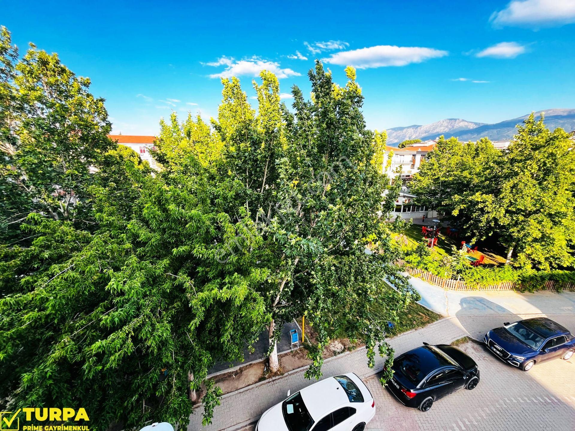 Turpa Prıme'dan Muradiye'de Kiralık 3+1 Ara Kat Daire