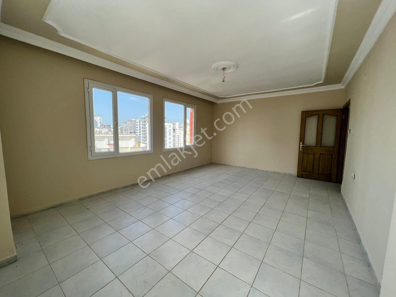 Han Emlak'tan Merkezi Konumda Site İçi 3+1 Kiralık Daire