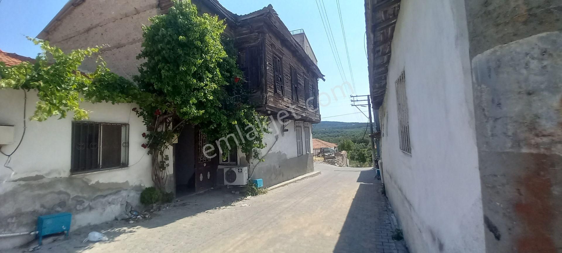 Akhisar Zeytinliova Da Satılık Tarihi Eski Yunan Evi 2.000.000 Tl