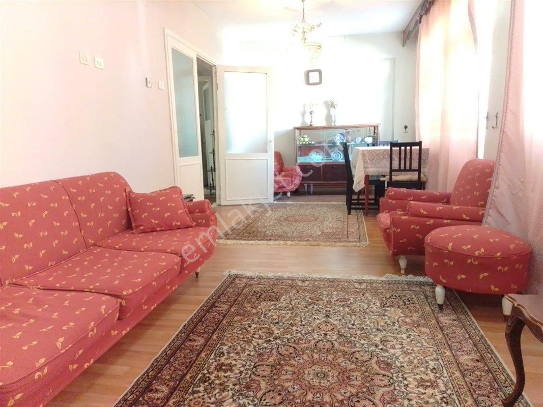 Osmangazi Çekirge'de Dolmuşa Yakın 3+1 Eşyalı Kiralık Daire