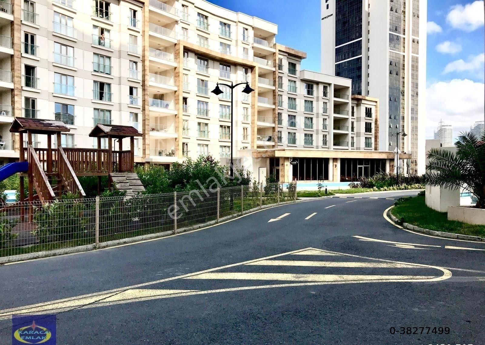 Teknik Yapı Metro Park C Blok'ta 1+1 Satılık Daire