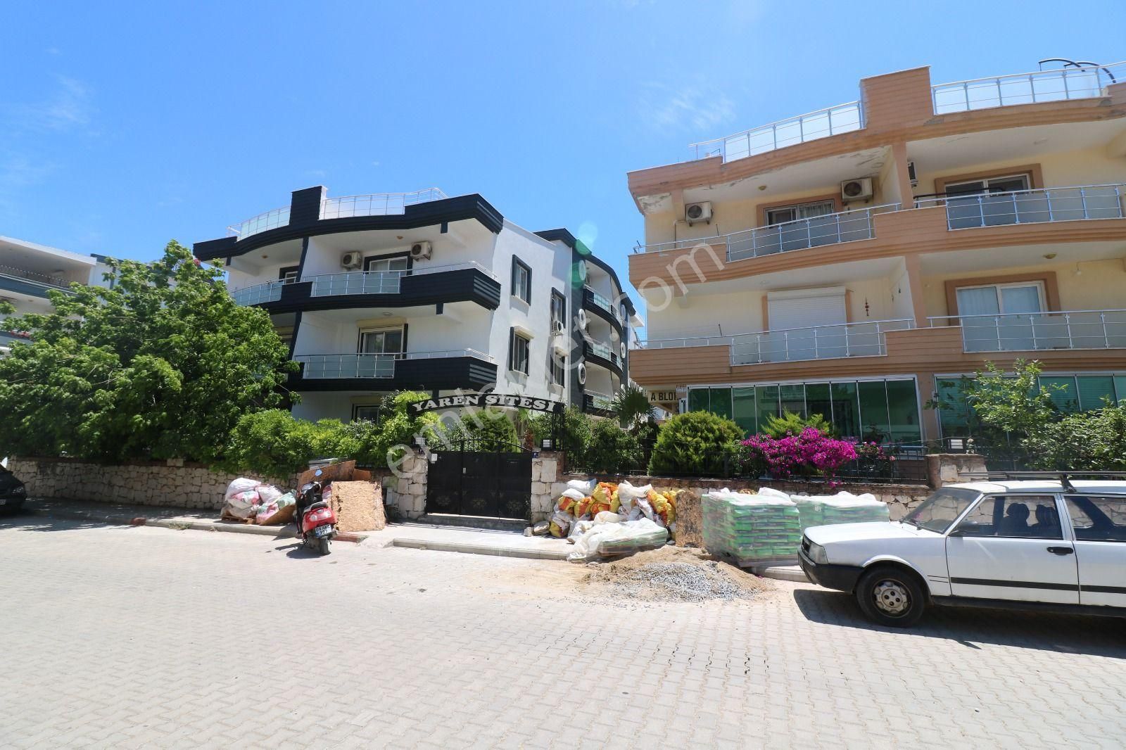 Havuzlu Site İçerisinde Ara Kat 2+1