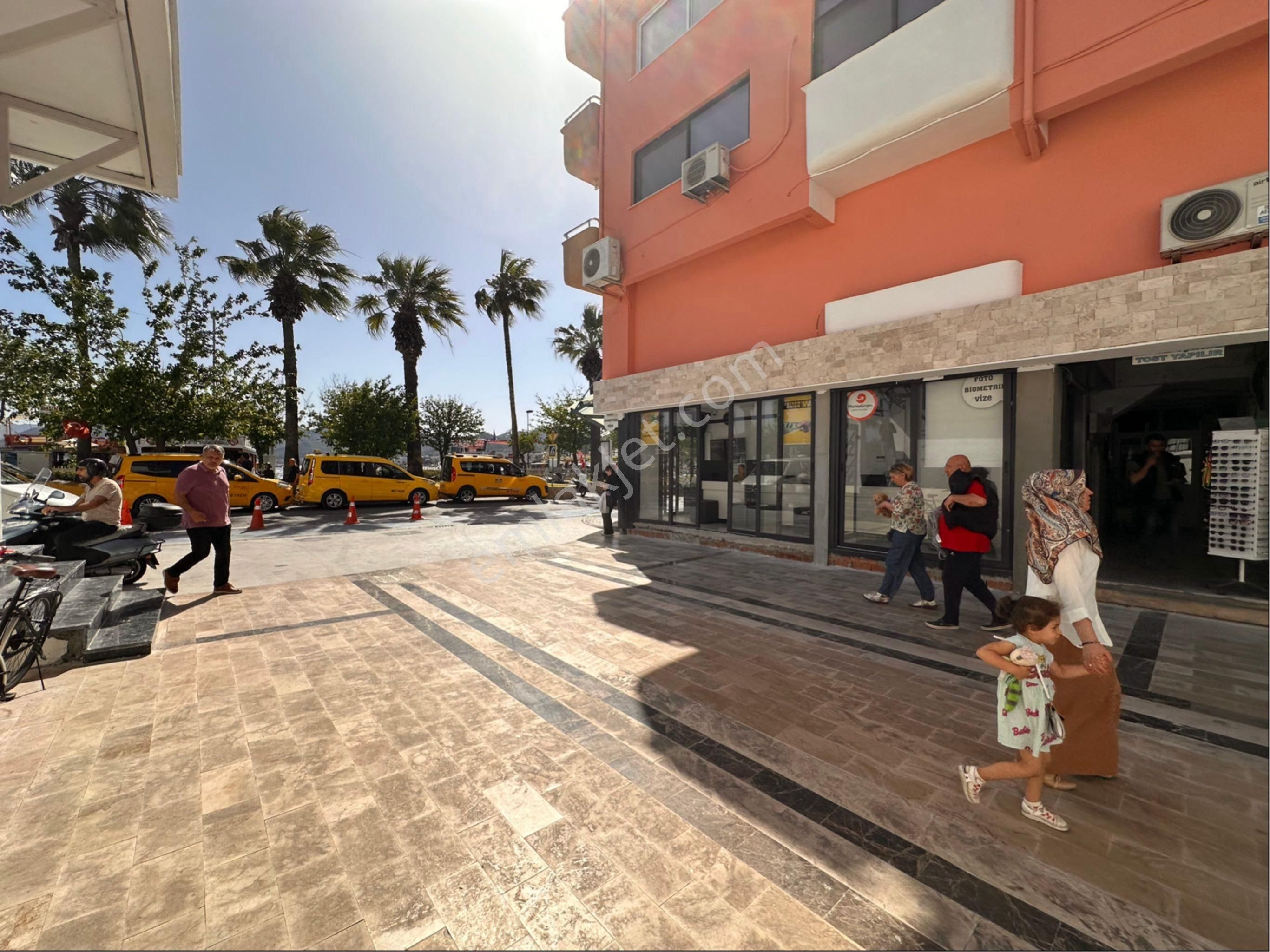 Marmaris’in Kalbinde Satılık Dükkan Deniz’e 50metre