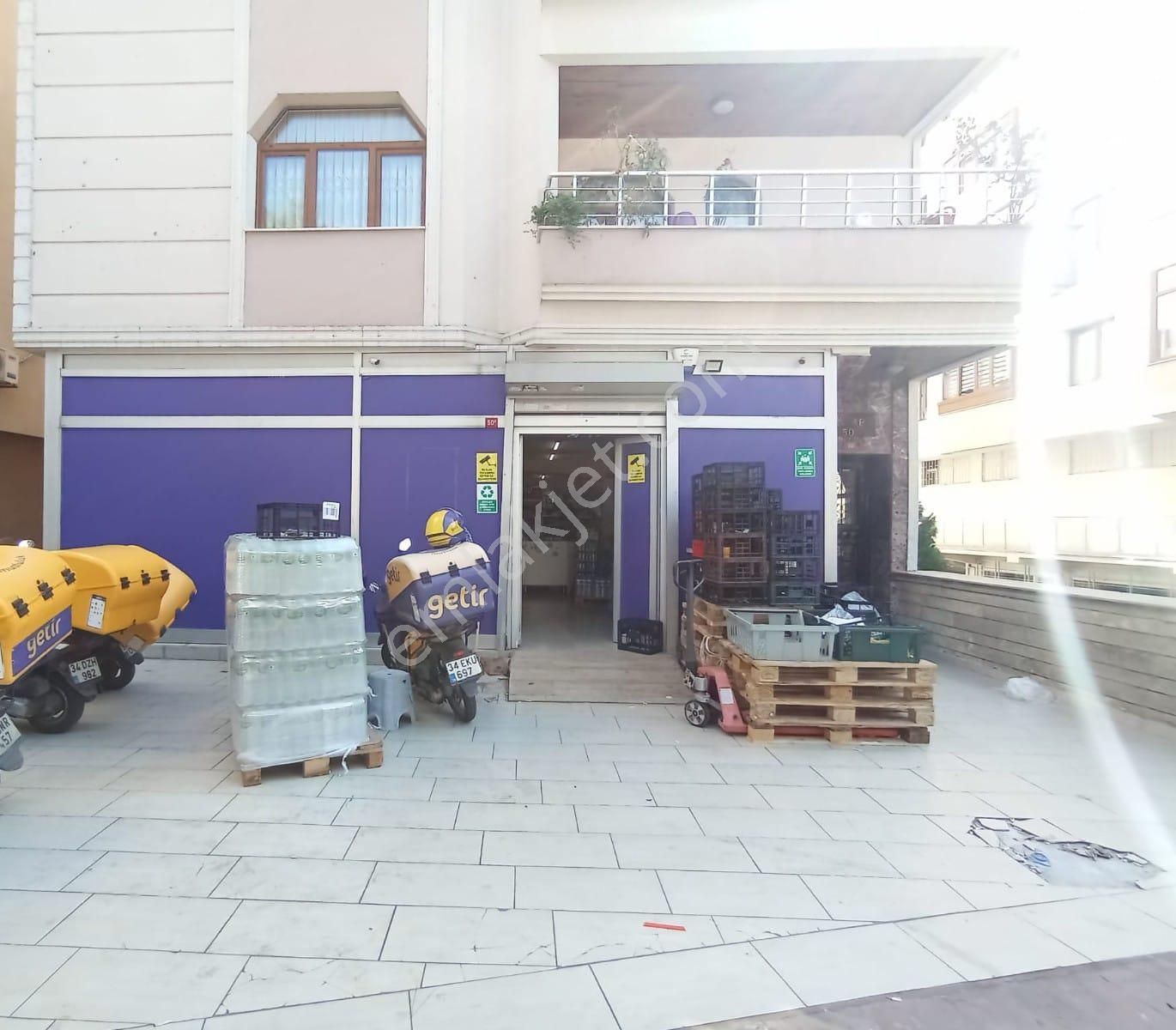 Kavacık'da Anacadde'de Krediye Uygun Satılık Dükkan