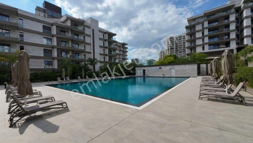 Mavişehirin Göz Bebeği Livin Projesinde 3+1 Satılık Ultra Lüks Daire